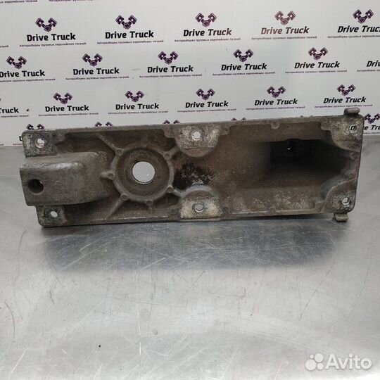 Кронштейн кабины задний Renault Magnum volvo DXI12