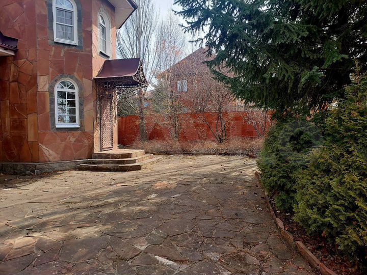 Коттедж 200 м² на участке 32 сот.