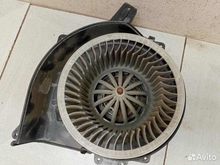 Моторчик печки Сеат