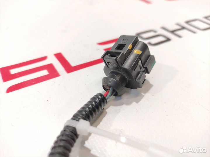 Разъем (фишка) проводки Tesla Model S 2015