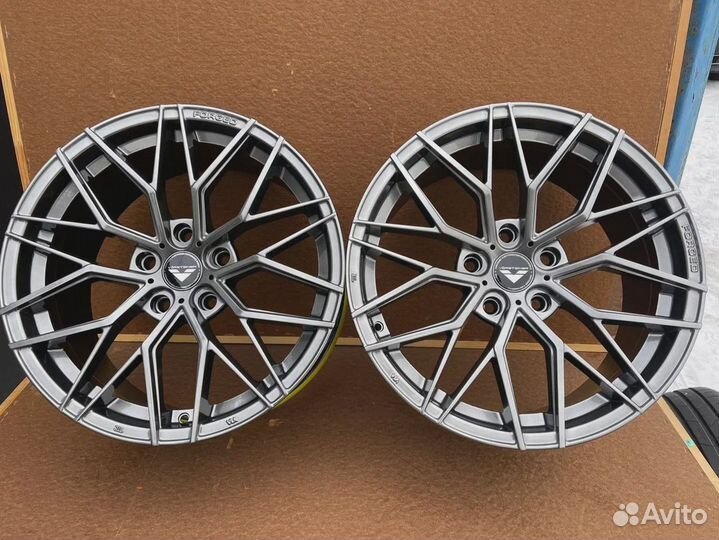 Диски Р18 5 114.3 Vorsteiner графит