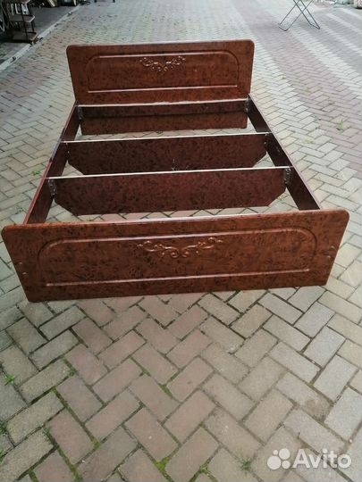 Кровать двухспальная 140 200 бу без матраса