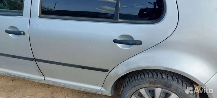 Дверь задняя левая фольксваген Гольф 4