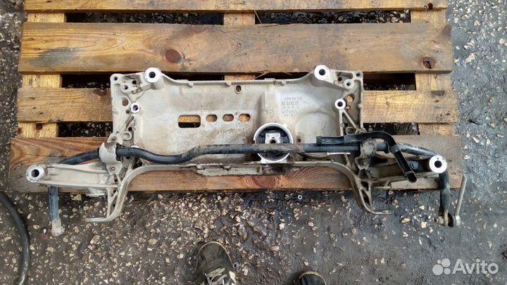 Подрамник передний Фольксваген Пассат В6