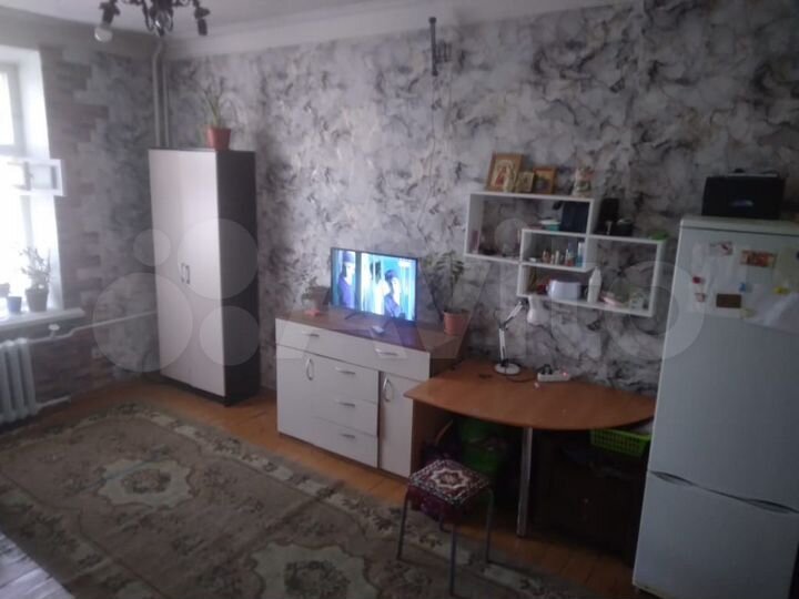 Комната 19 м² в 4-к., 1/3 эт.