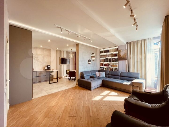 2-к. квартира, 74,8 м², 5/7 эт.