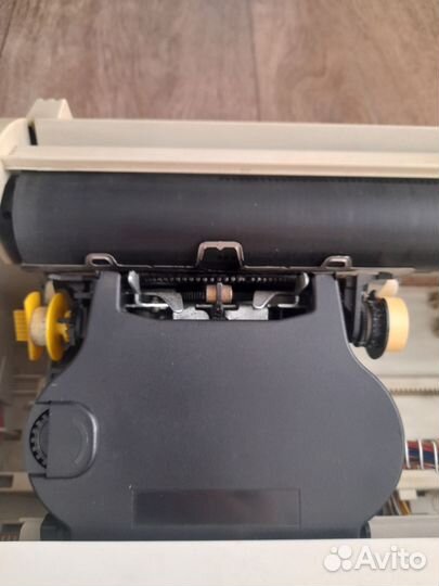 Пишущая машинка электрическая