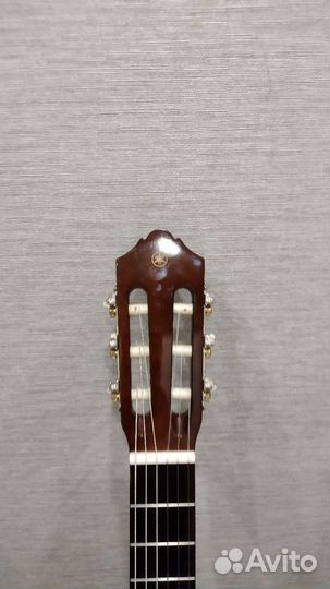 Классическая гитара yamaha C 40