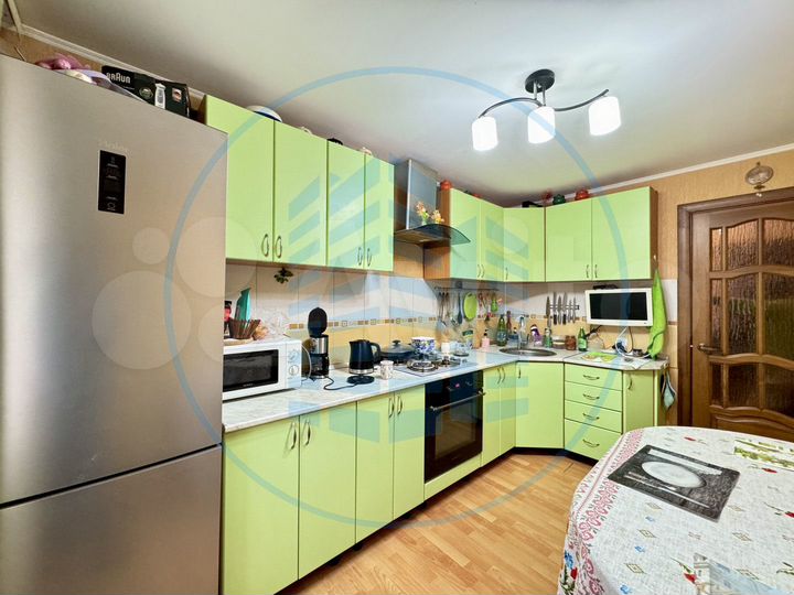 3-к. квартира, 71 м², 1/4 эт.