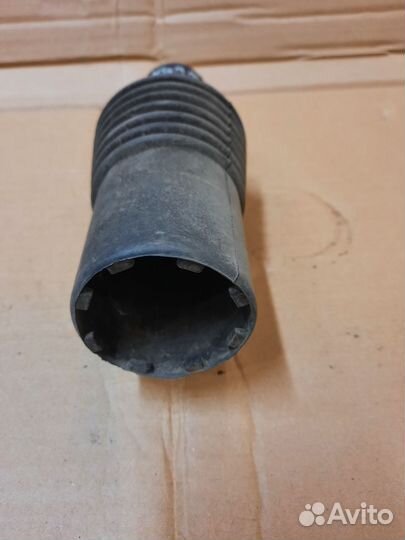 Кожух передней стойки Renault Logan 1