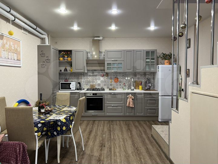 2-к. квартира, 65 м², 1/1 эт.