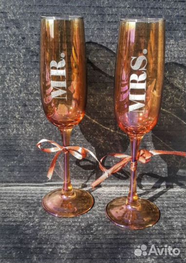 Свадебные бокалы с индивидуальной гравировкой