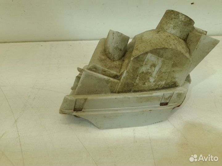 Фонарь противотуманный задний правый Toyota Land