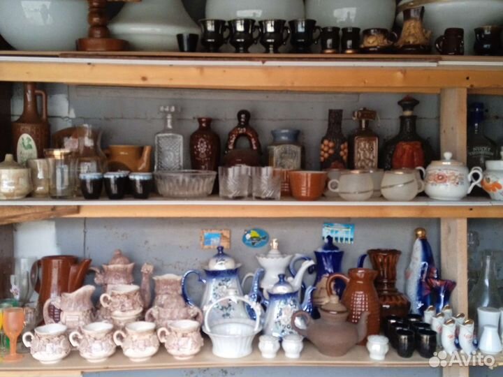 Чашки блюдца графины сахарницы