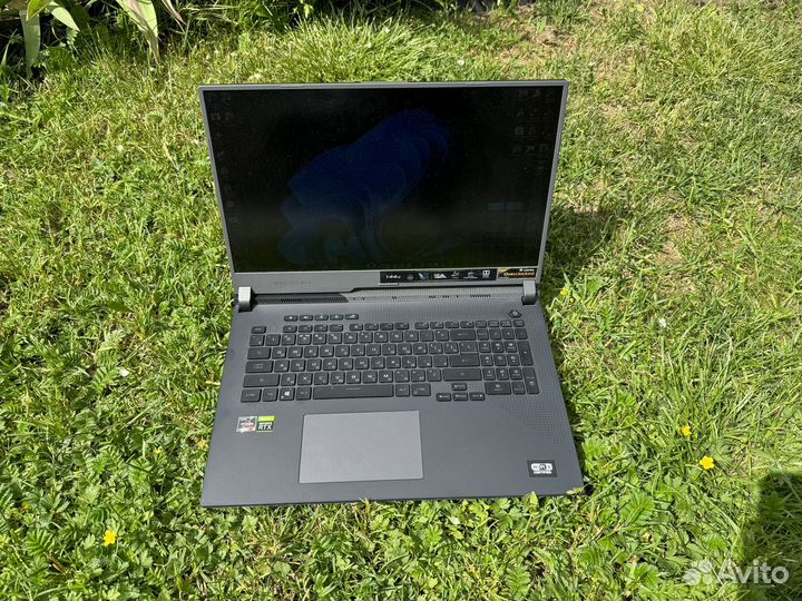 Asus rog strix 17 ryzen9 rtx3070