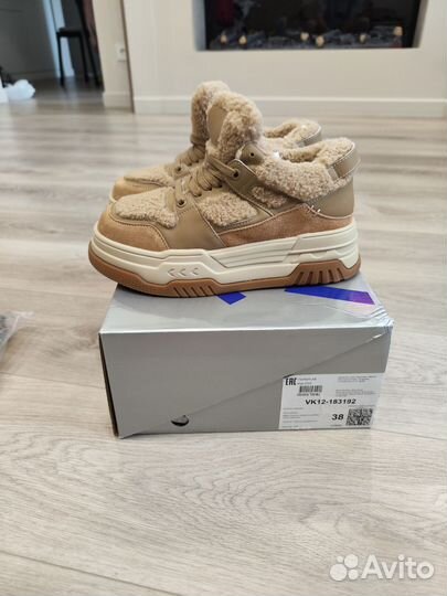 Кроссовки зимние женские 38 размер