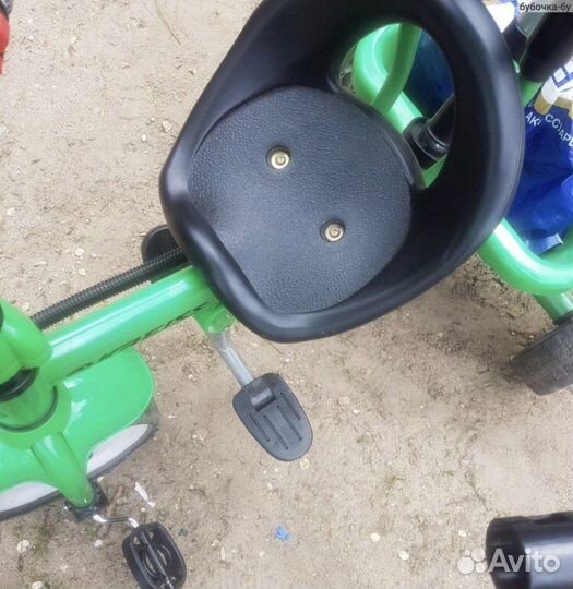 Трехколесный велосипед с ручкой