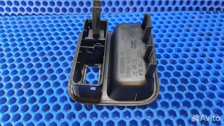 Накладка блока стекподъемников Renault Logan 1