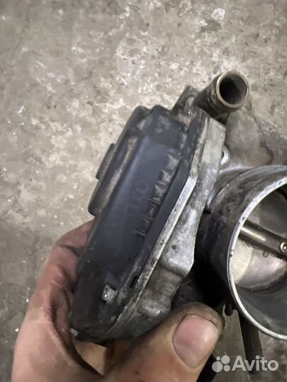 Дроссельная заслонка пассат б 5 AEB ADR 1,8