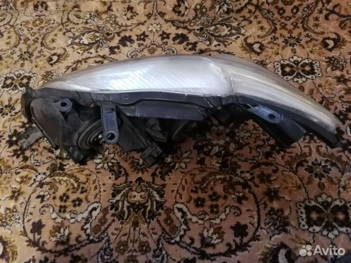 Фара toyota corolla 150