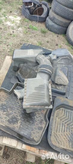 Додж Стратус корпус воздушного фильтра