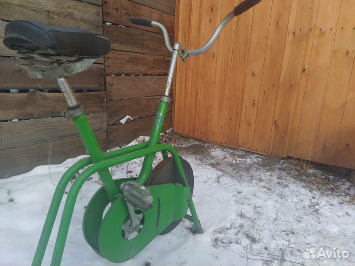 Велотренажер времен СССР