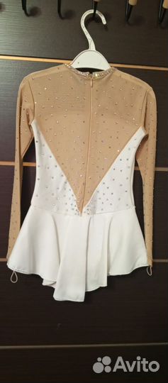 Платье для выступлений по фигурному катанию