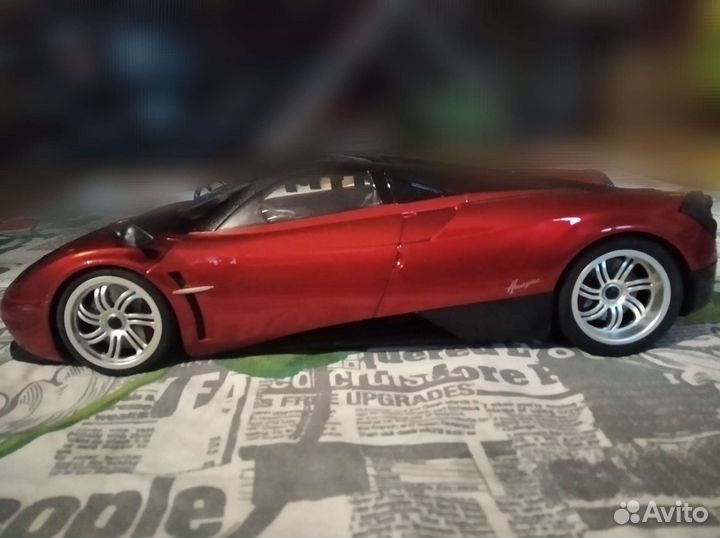 Машина на радиоуправлении Pagani