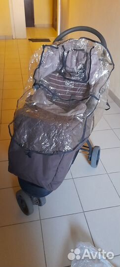 Прогулочная коляска