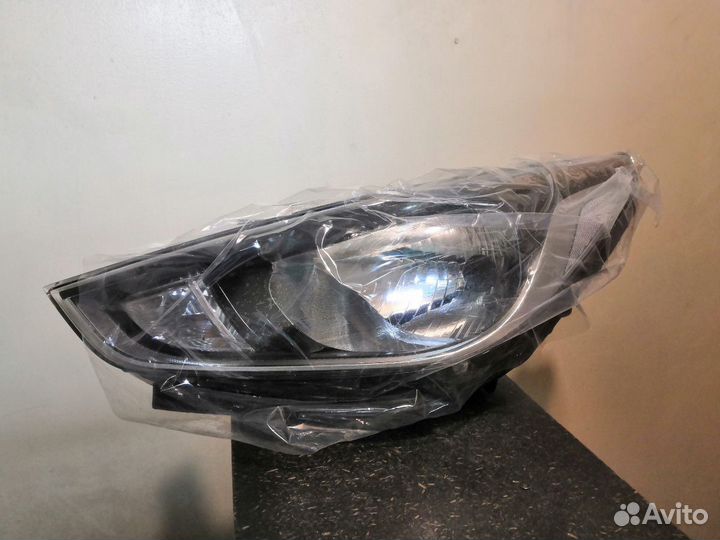 Фара хендай солярис 2 (17-20г)