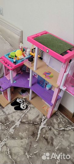 Кукольный домик с мебелью