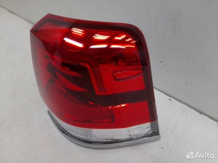 Фонарь правый Toyota Land Cruiser 200 2015-2021
