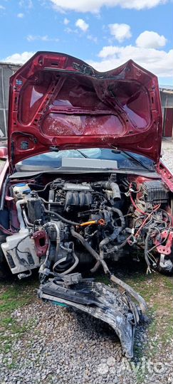 Volkswagen Jetta 1.6 МТ, 2008, битый, 220 000 км