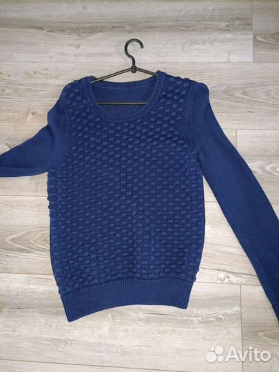 Свитер женский