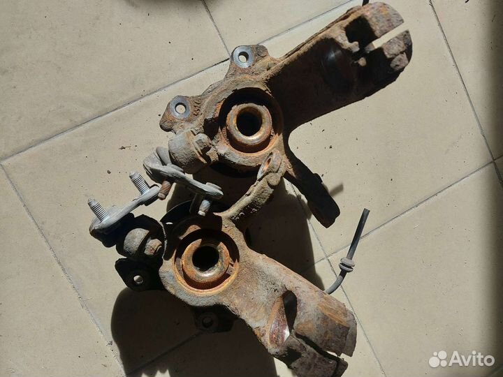 Поворотные кулаки Skoda Fabia 2, Rapid, VW Polo