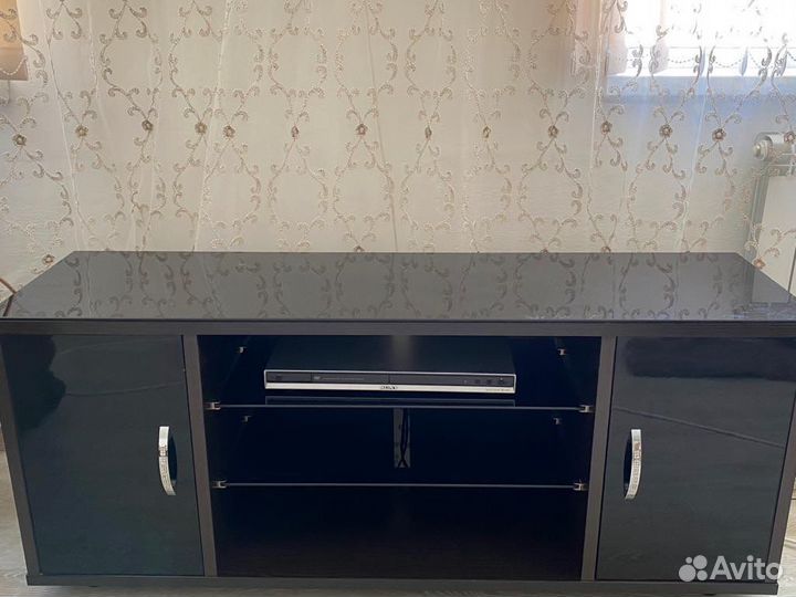 Тумба под телевизор