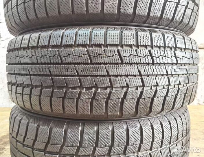 Toyo Winter Tranpath TX 215/60 R17 97H