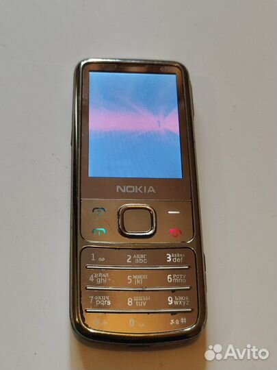 Nokia 6700 classic Gold Edition