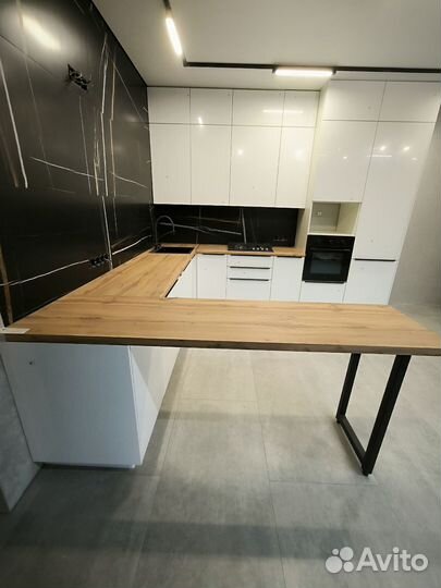 Новый кухонный гарнитур в наличии