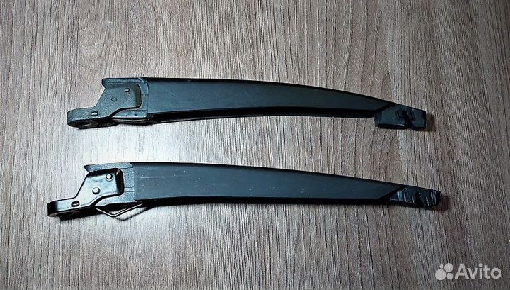 Два поводка стеклоочистителя.Оригинал ford