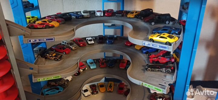 Невообразимый гараж Hot Wheels