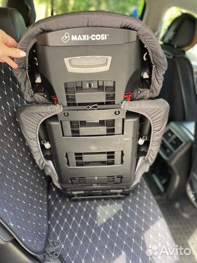 Детское кресло maxi cosi