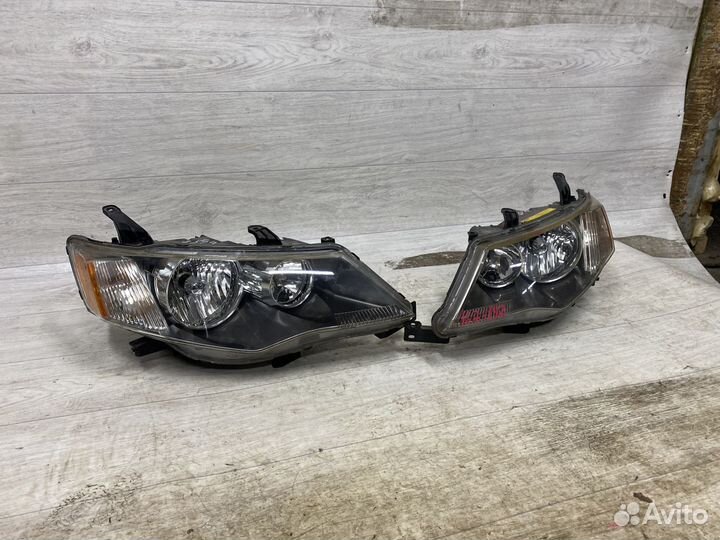 Фара Mitsubishi Outlander Xl