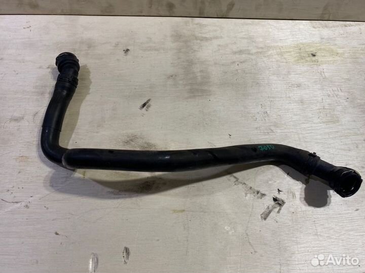 Патрубок радиатора Volkswagen Passat 3C5 BVY