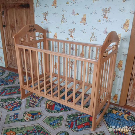 Детская кроватка