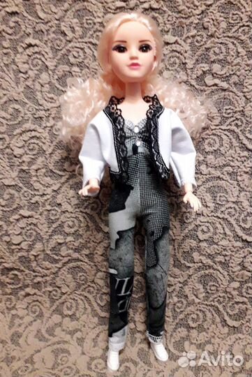 Костюмчики для кукол Барби