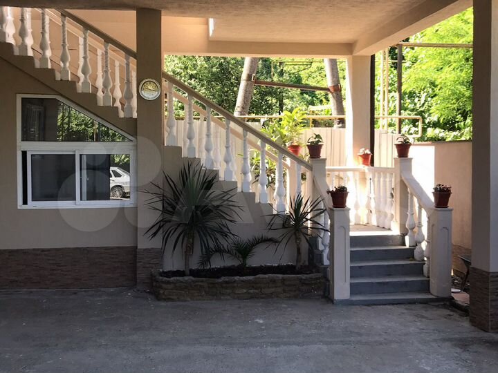 Комната 12 м² в 5-к., 2/2 эт.