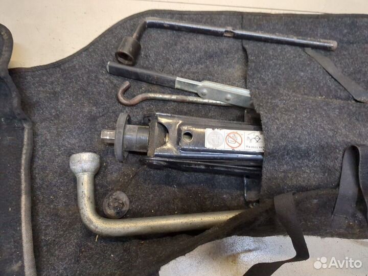 Набор инструментов штатный Opel Vivaro, 2006