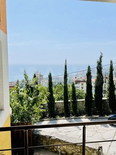 2-к. квартира, 56 м², 2/4 эт.