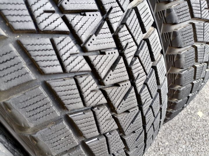 Bridgestone Blizzak DM-V1 225/65 R18